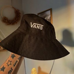 vans floppy summer hat, brand new, never worn one size